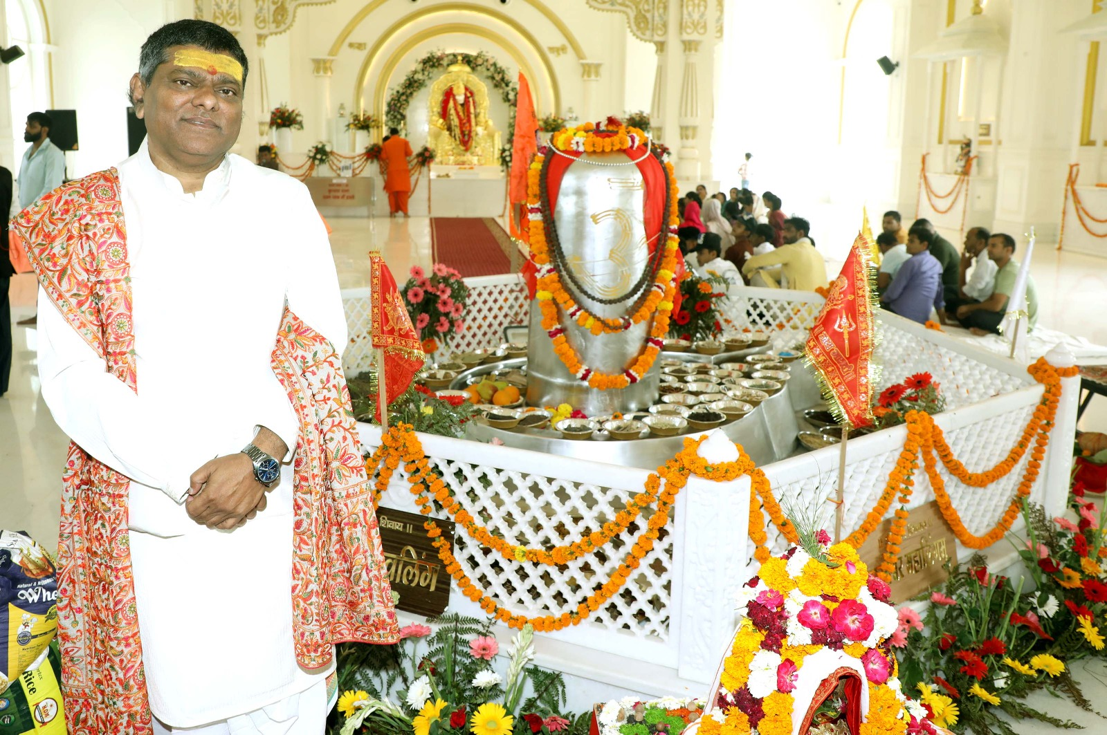 World's Largest 5,211-kg Parad Shivling Created by Raghunath Guruji