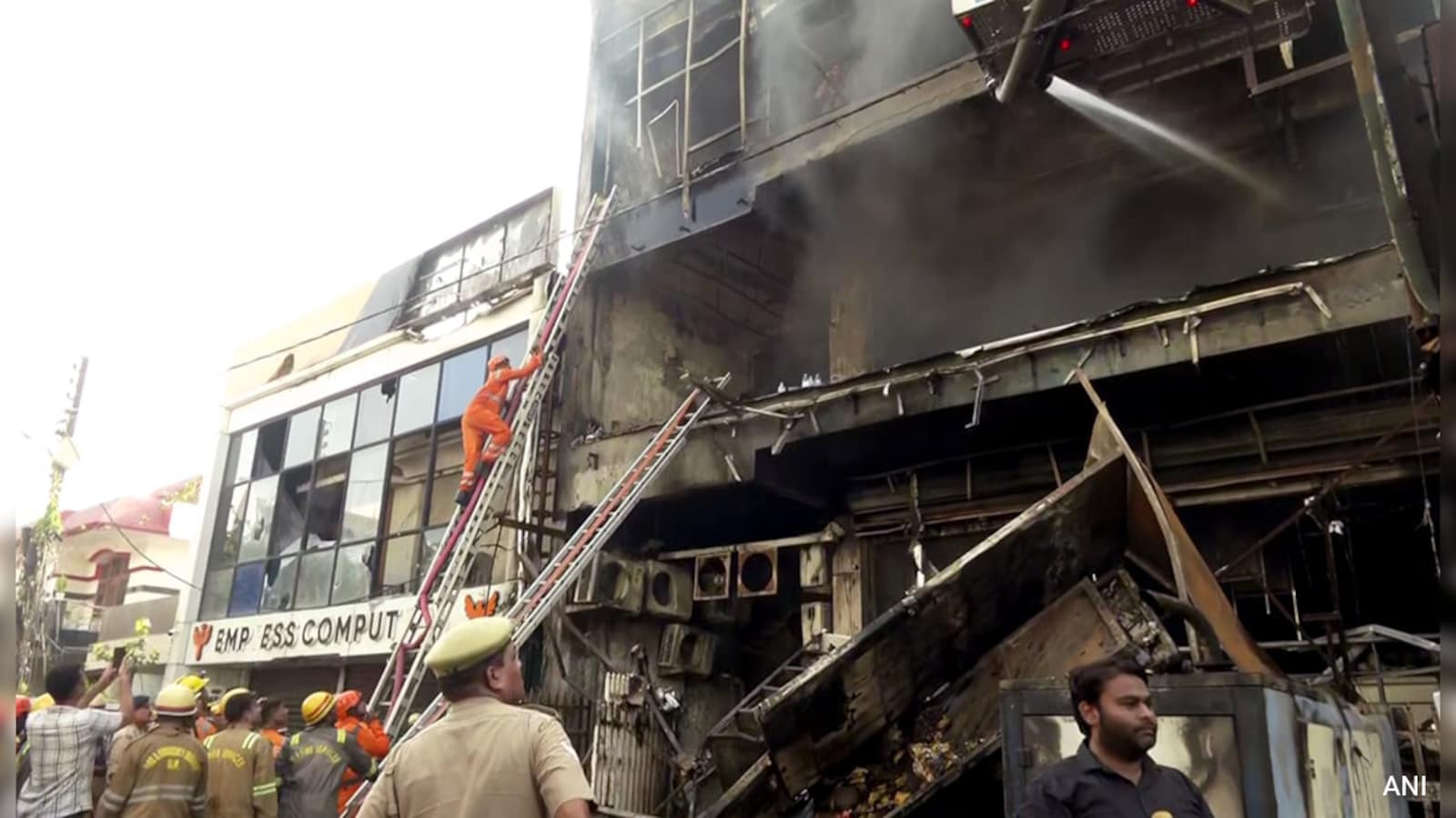 lucknow fire